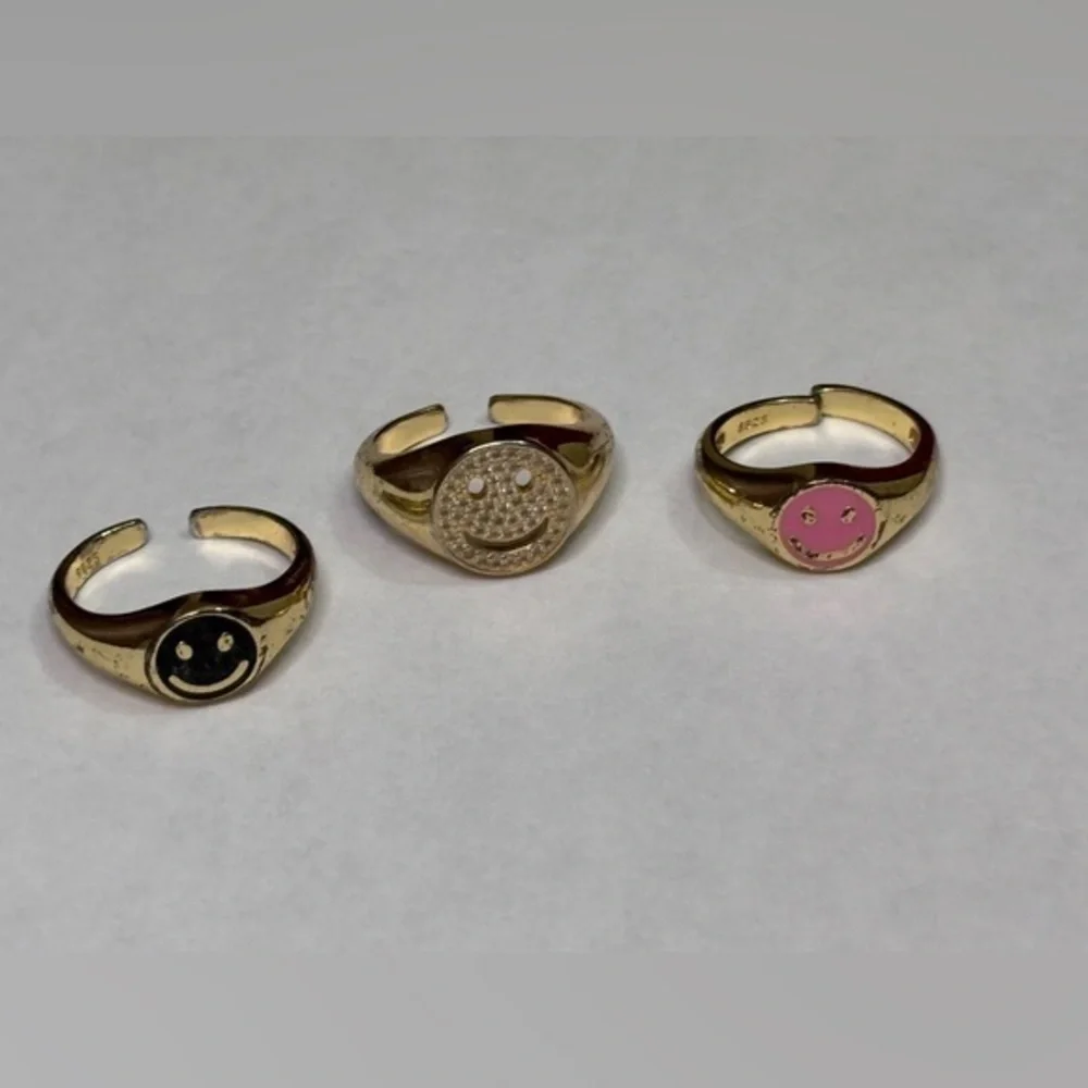 Gold Smiley Face Rings Set - Picture 1 of 3